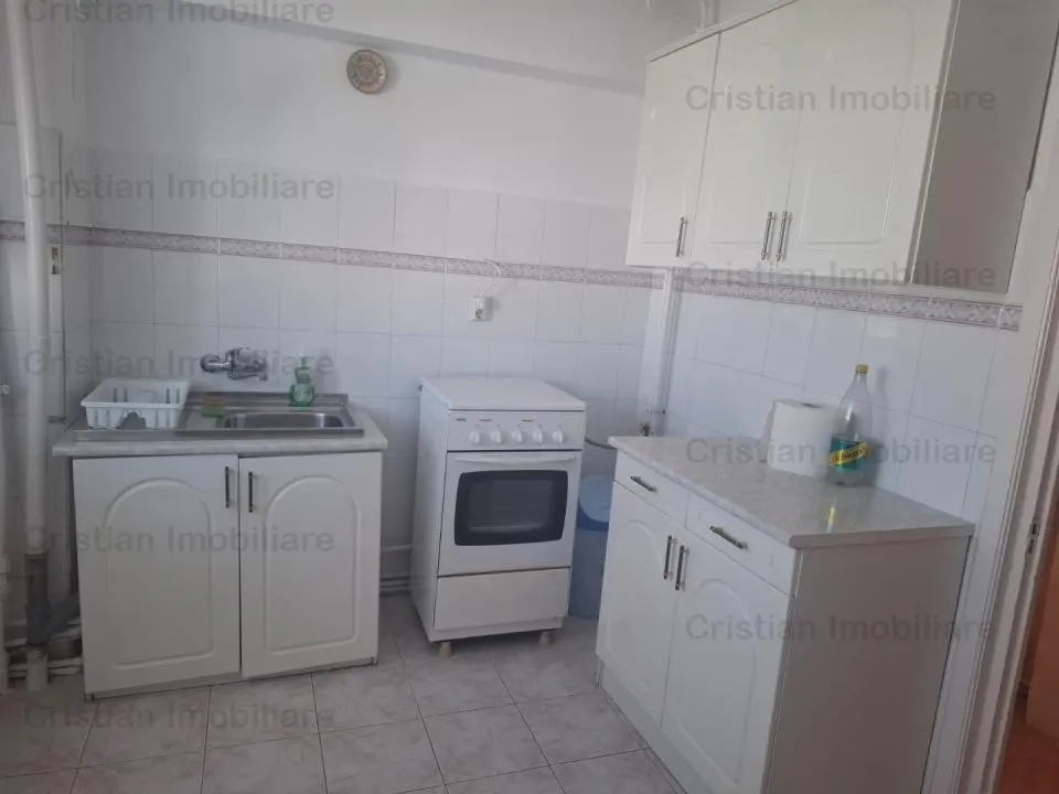 Ultracentral Calarasi-Bariera Apart 1 cam 40mp Mobilat Utilat etaj intermediar - foto 4