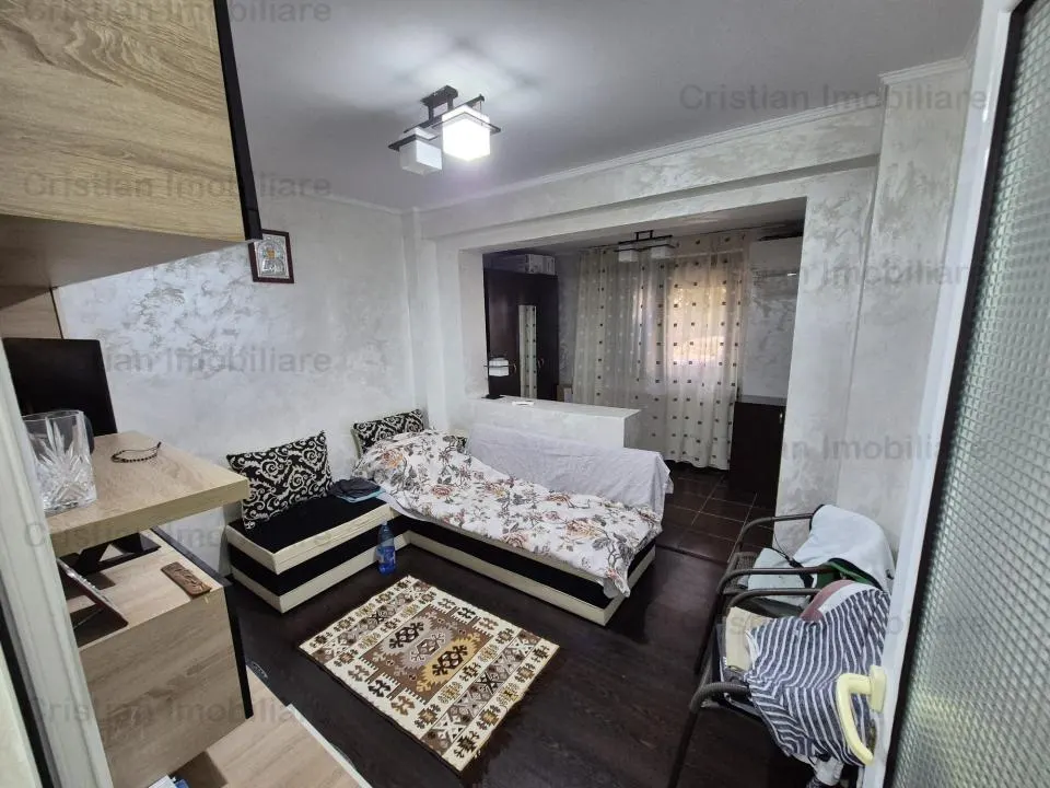 Parter 3 cam 110mp Confort 1 Decomandat cu balcon 14 m  Viziru 3 - foto 4