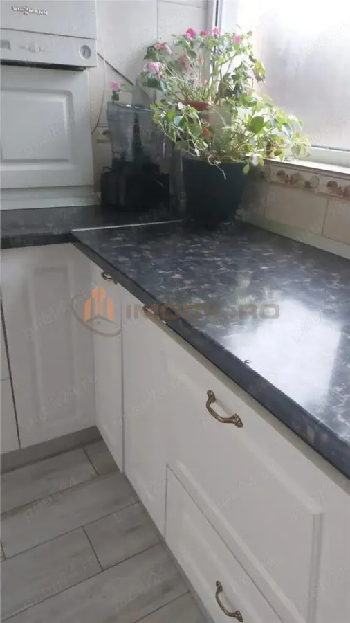 Apartament 4 camere Nicolina 1 - foto 4