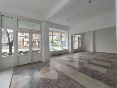 Spatiu comercial,central Marghita,Bihor - foto 2