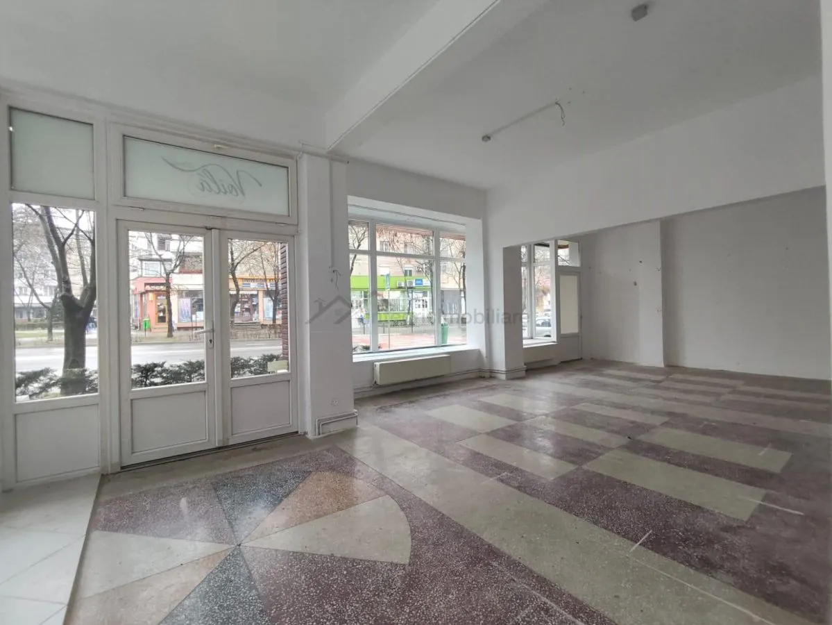Spatiu comercial,central Marghita,Bihor - foto 2