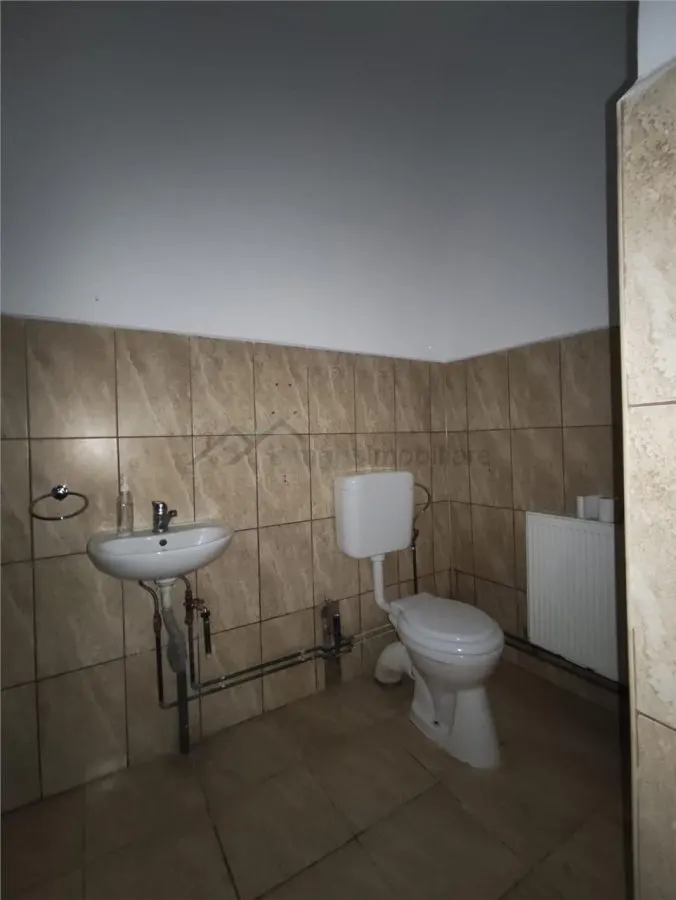 Spatiu comercial,central Marghita,Bihor - foto 7