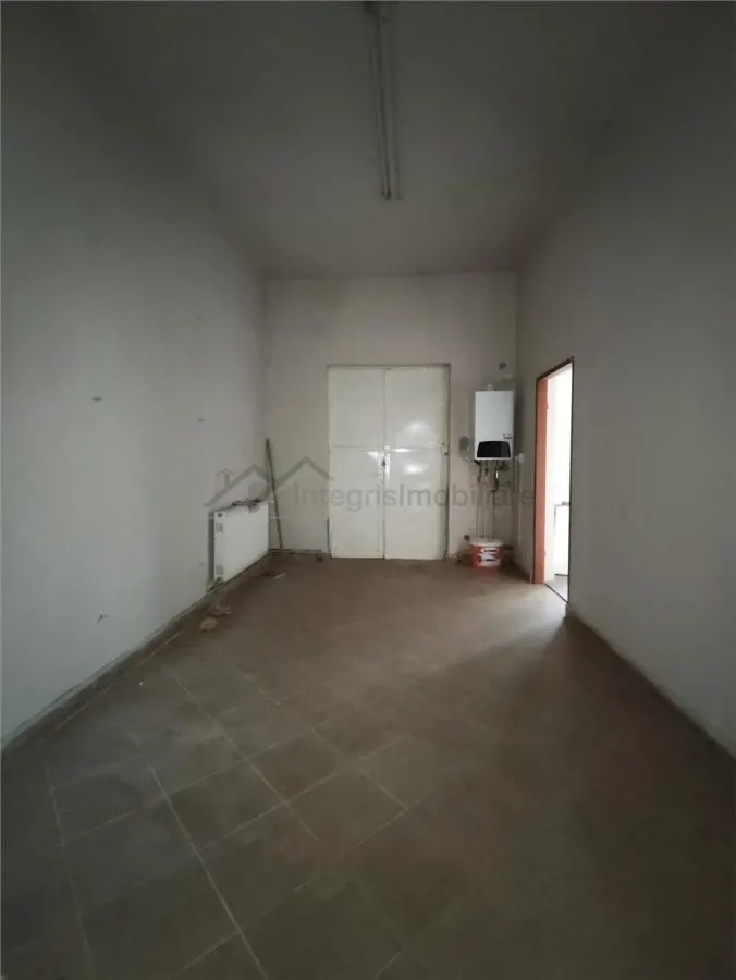 Spatiu comercial,central Marghita,Bihor - foto 9