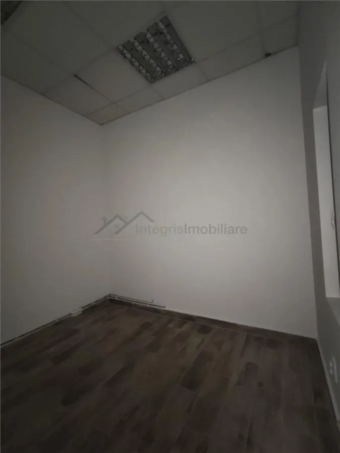 Spatiu comercial,central Marghita,Bihor - foto 10