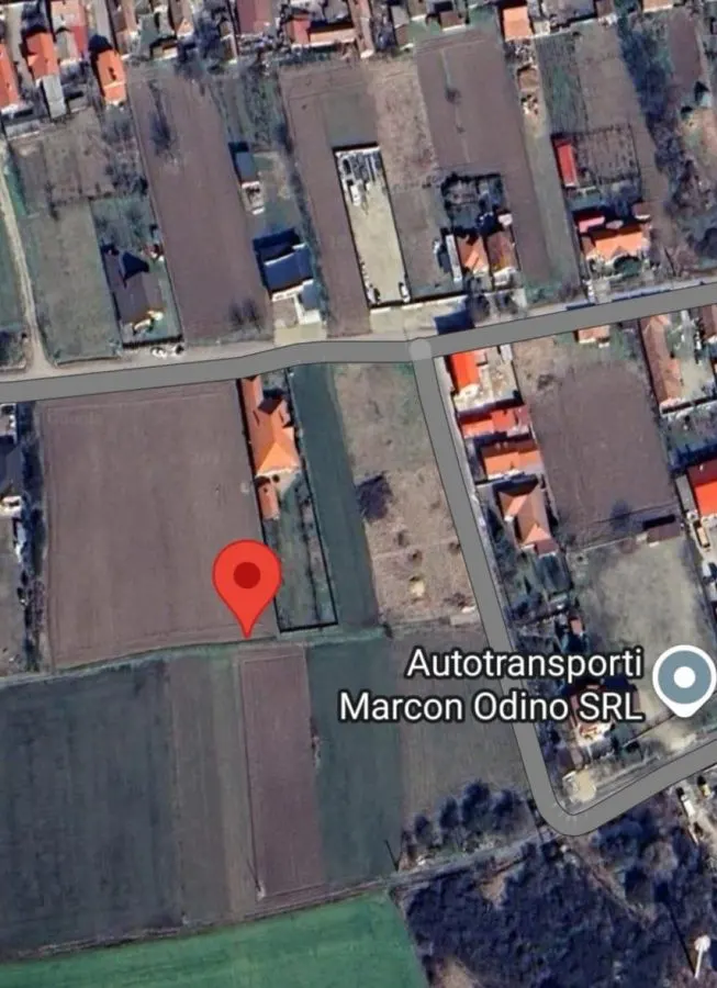 Teren intravilan,dublu front stradal,,Bors,Oradea - foto 1