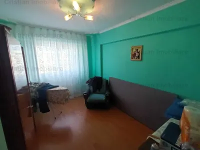 Apartament 3 camere confort 1 decomandat zona Vidin - foto 3