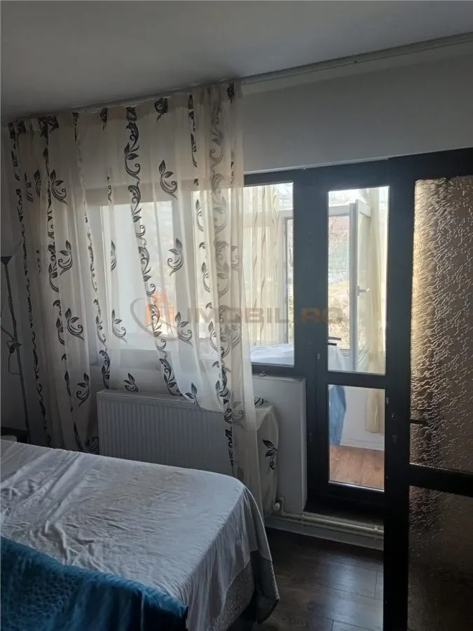Apartament 2 camere Podu Ros - (sau schimb cu o camera + diferenta) Exclusivitate - foto 4