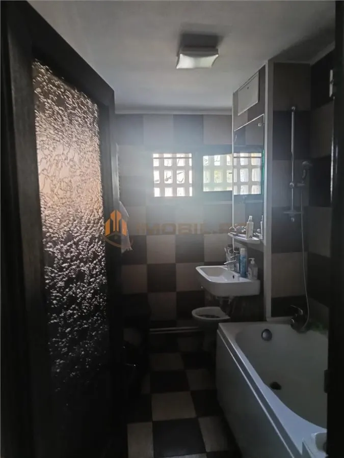 Apartament 2 camere Podu Ros - (sau schimb cu o camera + diferenta) Exclusivitate - foto 5