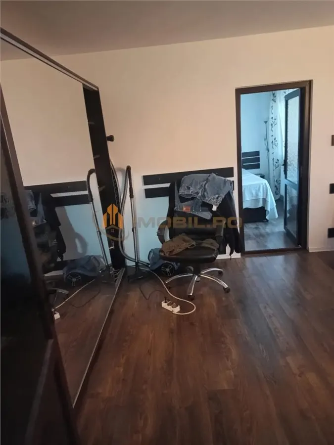Apartament 2 camere Podu Ros - (sau schimb cu o camera + diferenta) Exclusivitate - foto 7