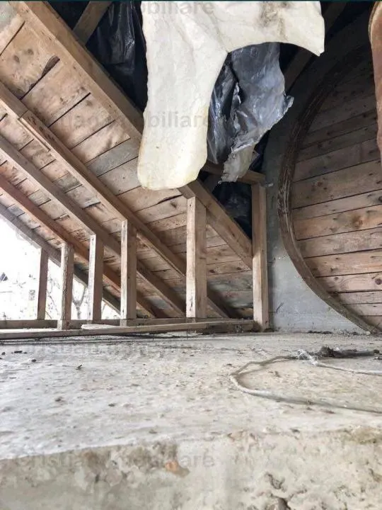 Radu Negru Casa la P+M LA ROSU  teren 275mp  11m la strada - foto 4