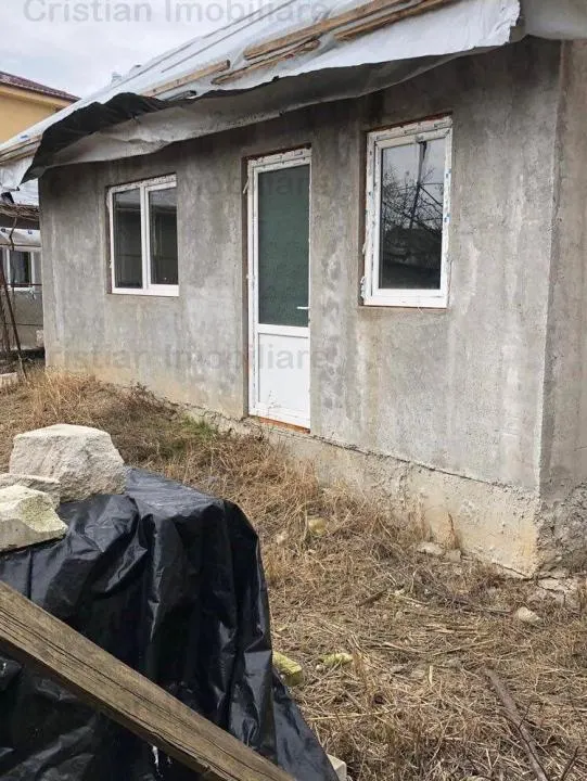 Radu Negru Casa la P+M LA ROSU  teren 275mp  11m la strada - foto 7