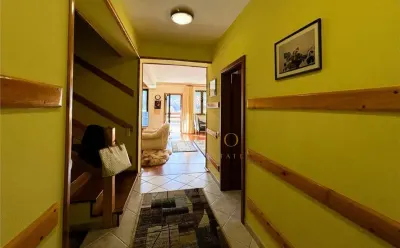 Dimineti cu munti la fereastra – proprietate unica - foto 10