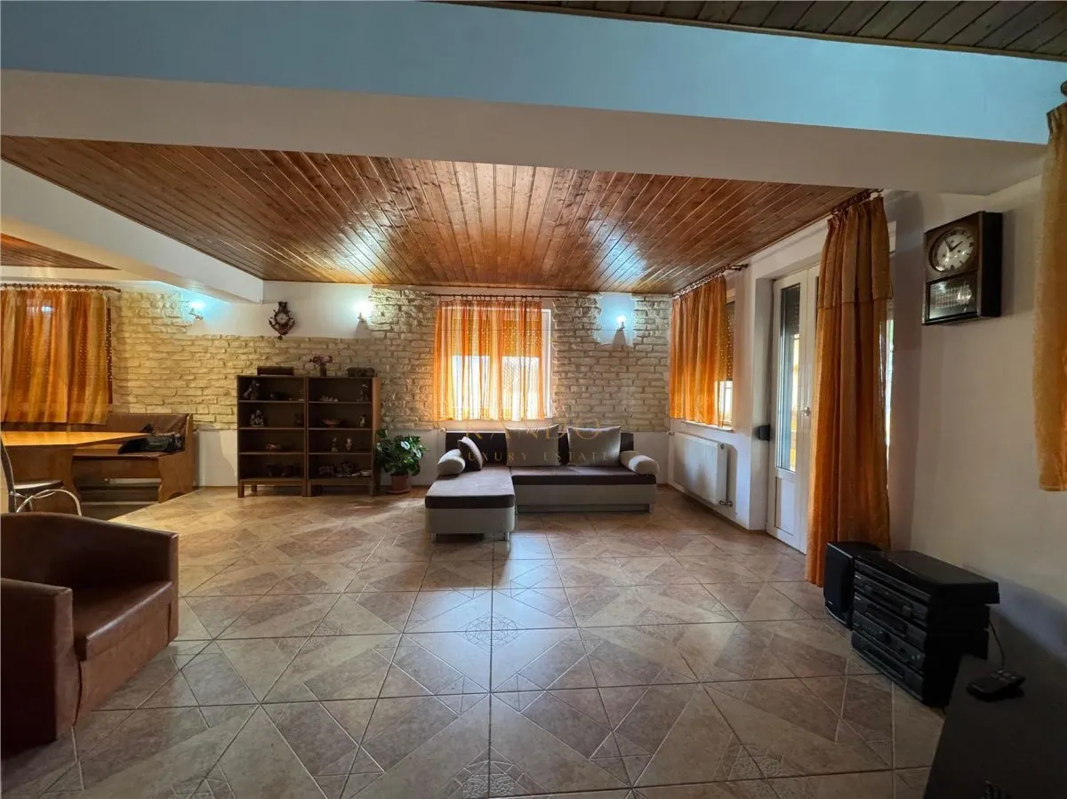 Refugiu de vis in Busteni â€“ casa cocheta cu teren generos si priveliste spectaculoasa - foto 5