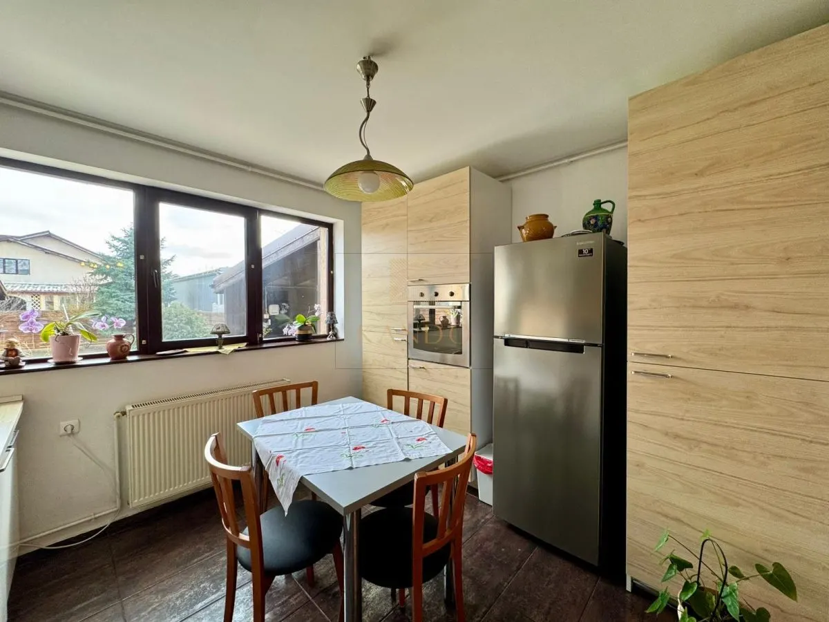 Rafinament clasic completat de confort modern - foto 16
