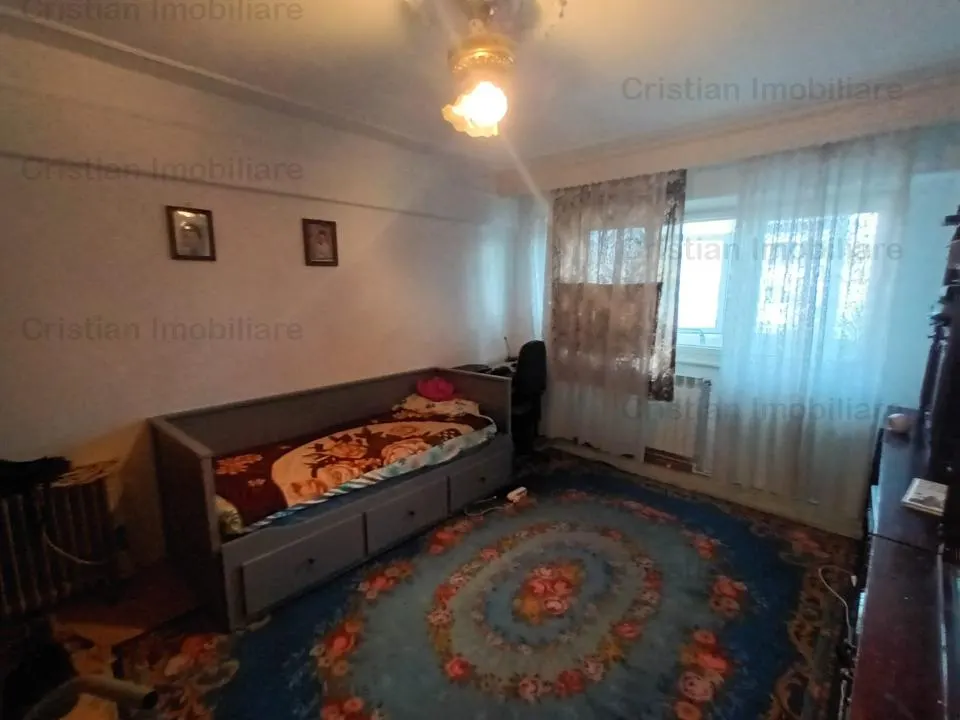 3 camere SPATIOS, etaj 2, zona Vidin - foto 3
