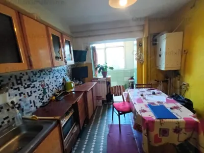 3 camere SPATIOS, etaj 2, zona Vidin - foto 6