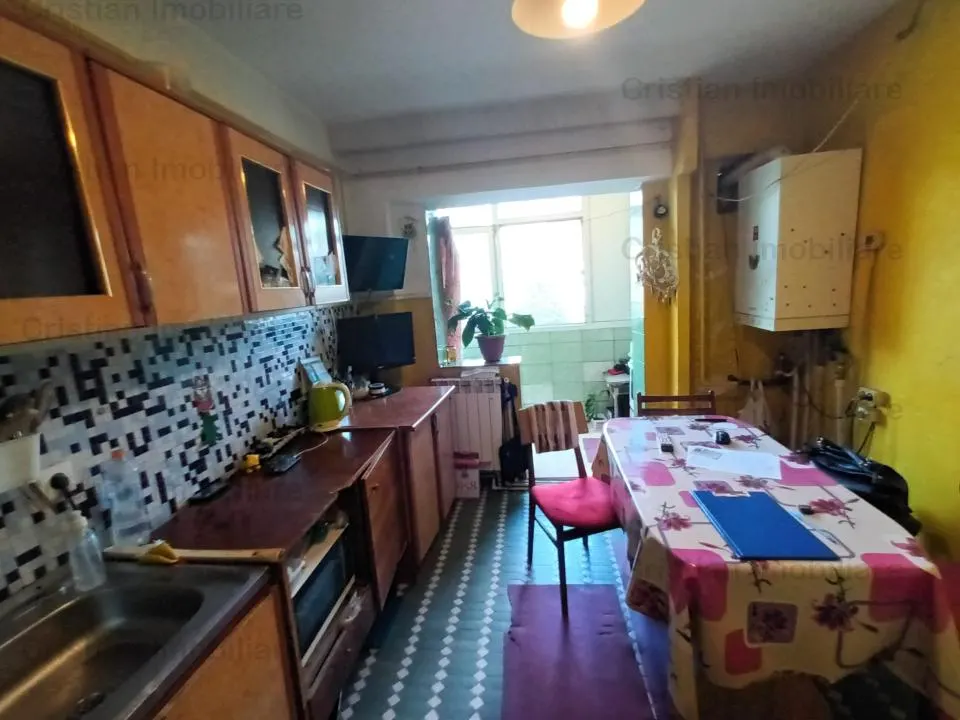 3 camere SPATIOS, etaj 2, zona Vidin - foto 6
