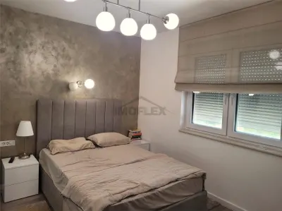 Apartament cu 4 camere utilat și mobilat premium de vânzare - foto 8