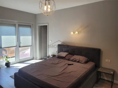 Apartament cu 4 camere utilat și mobilat premium de vânzare - foto 10