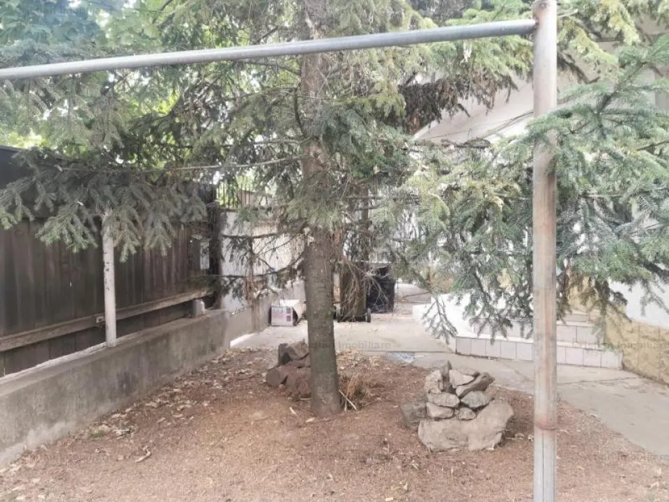 Casa noua 3 camere,450mp teren zona Chercea - foto 3