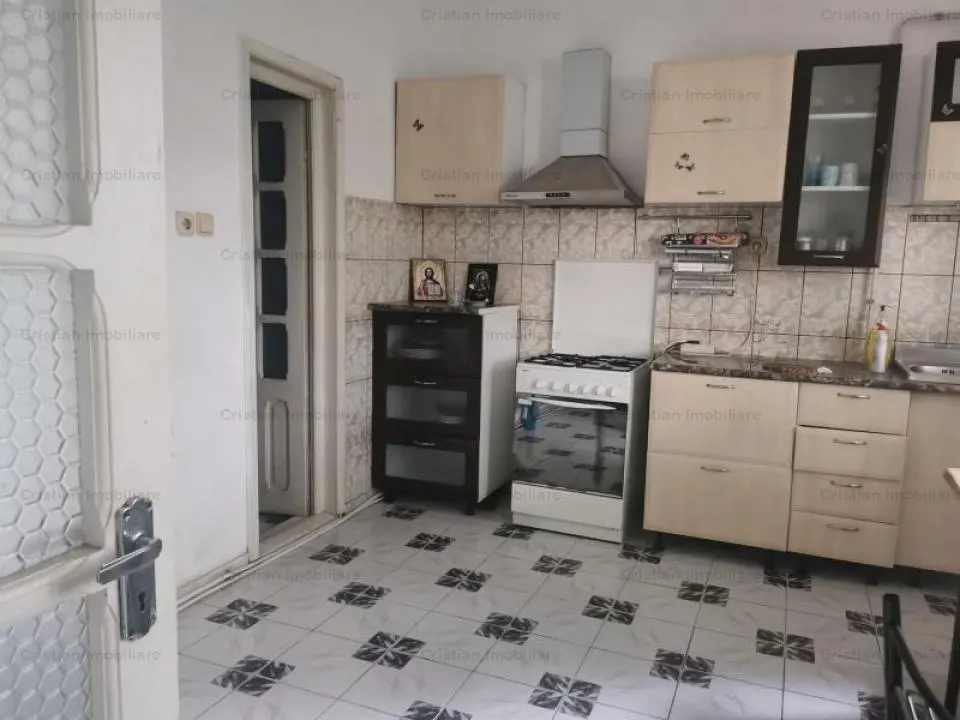 Casa noua 3 camere,450mp teren zona Chercea - foto 6