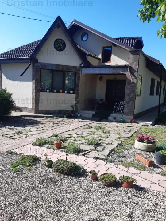 Vila P+M 2014, Varsatura 160mp construiti, teren=1000mp - foto 4