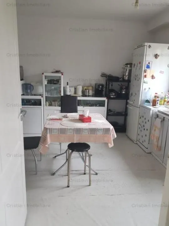 Vila NOUA  P+1 Cazasu 200mp construiti teren 1700mp cu 23m la strada - foto 6