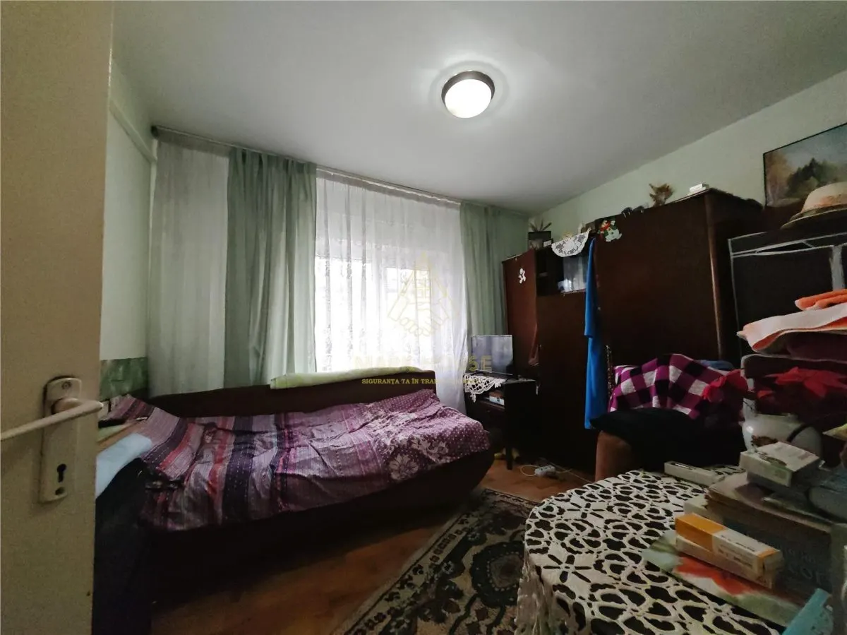 Apartament cu 2 camere de vanzare, zona Cora - foto 4