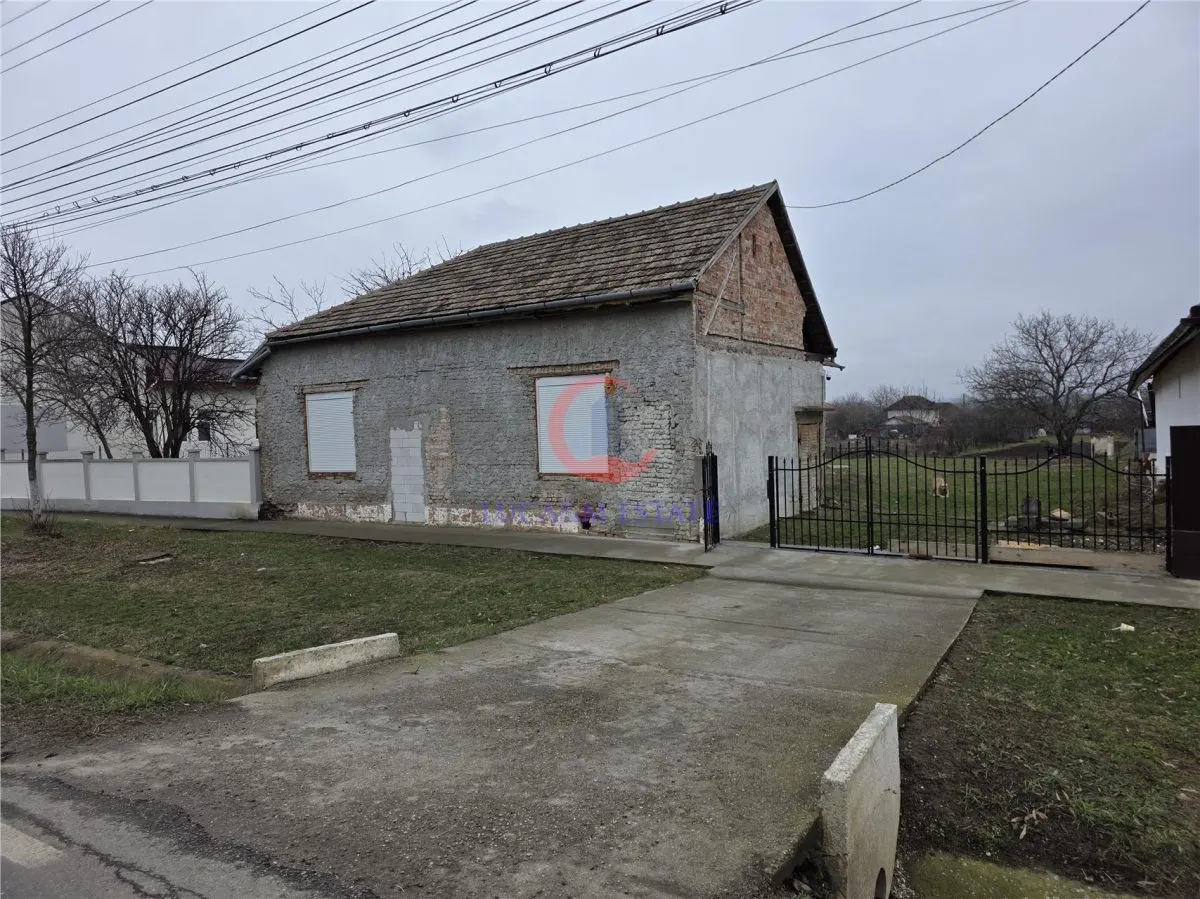 Proprietate cu potential investitional în Pischia  190 mp utili, teren 1000 mp - foto 2