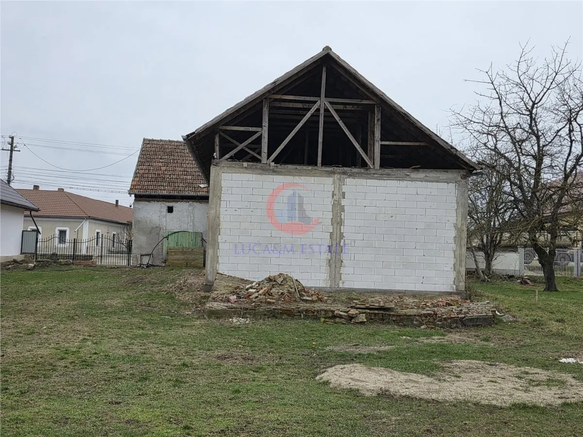 Proprietate cu potential investitional în Pischia  190 mp utili, teren 1000 mp - foto 3