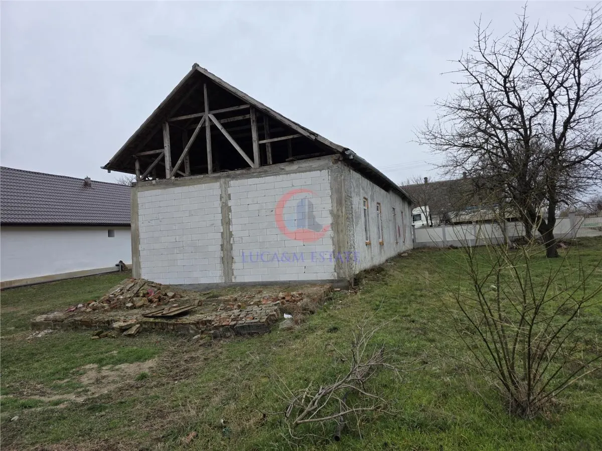 Proprietate cu potential investitional în Pischia  190 mp utili, teren 1000 mp - foto 5