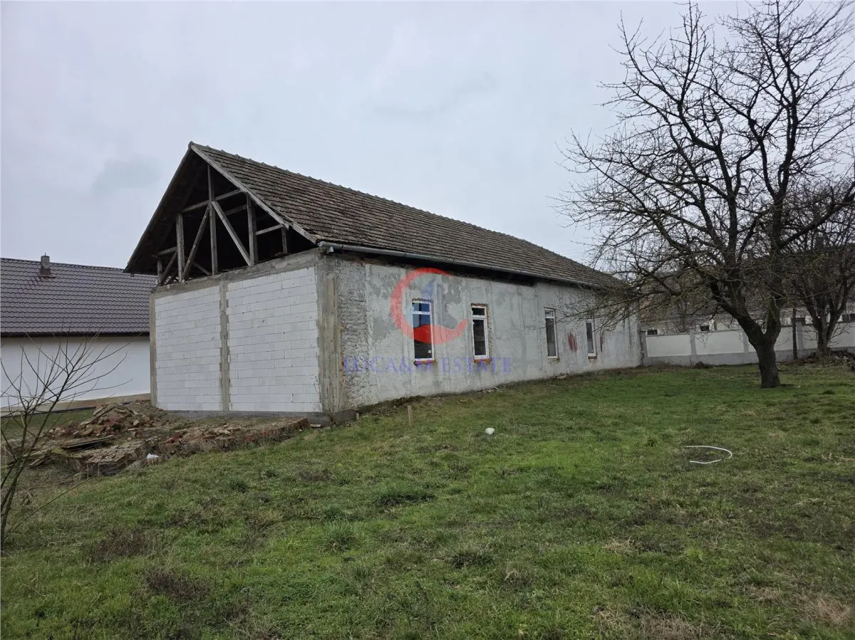 Proprietate cu potential investitional în Pischia  190 mp utili, teren 1000 mp - foto 6