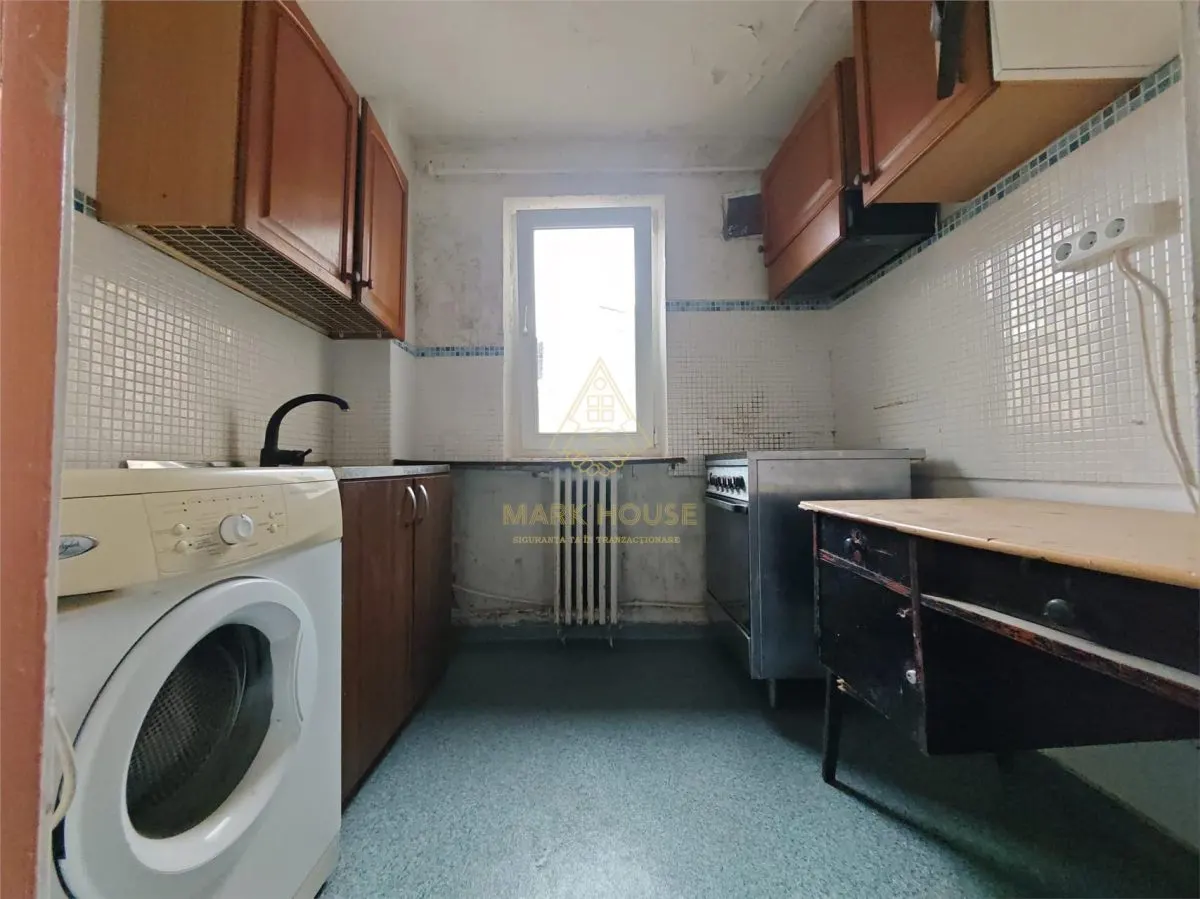 Apartament cu 3 camere de vanzare, zona Milcov - foto 6