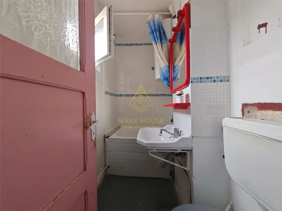 Apartament cu 3 camere de vanzare, zona Milcov - foto 7
