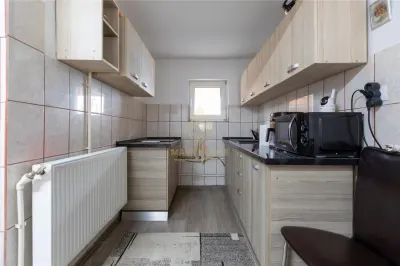 Casa P+M, teren 1500 mp + Afacere de Vanzare, com. Blagesti - foto 21