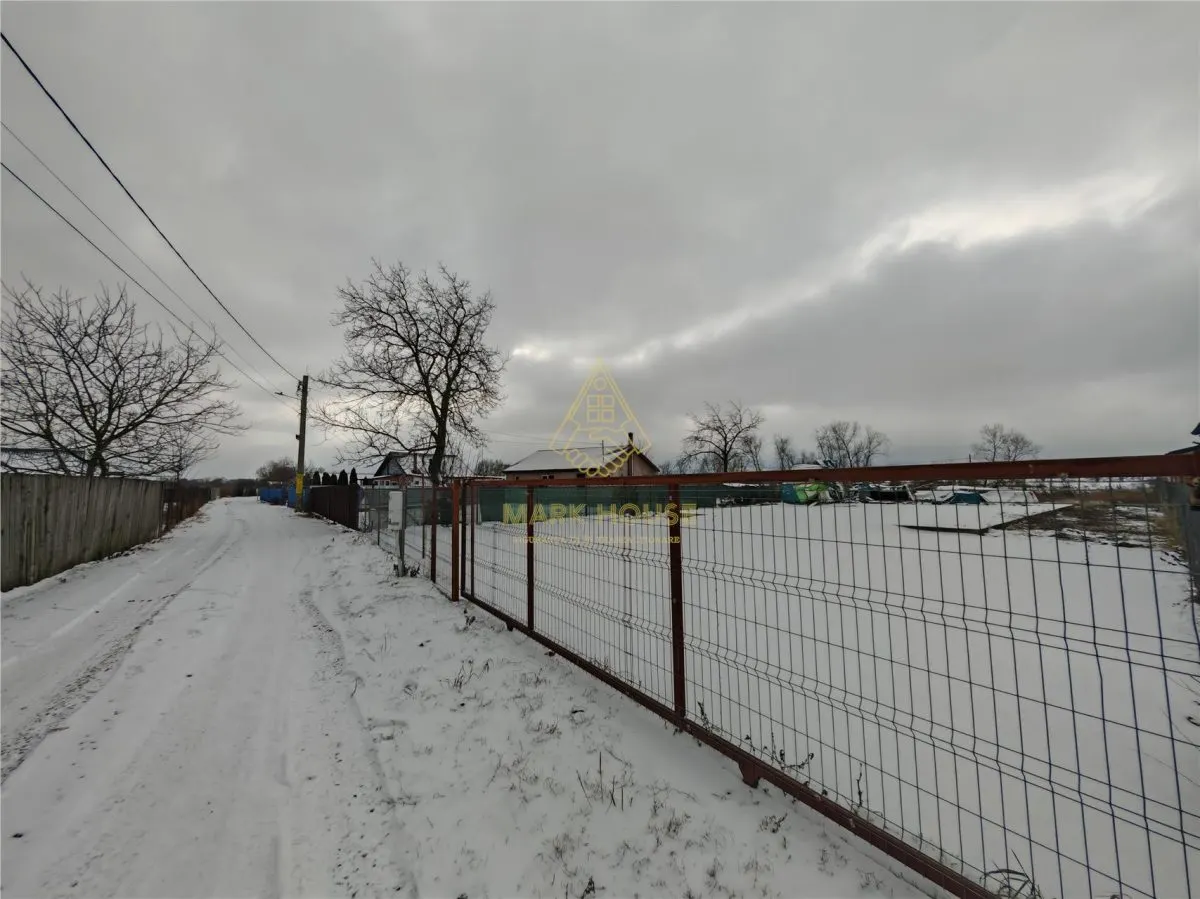 De vanzare 1450 mp teren intravilan situat in satul Siretu, comuna Letea Veche. - foto 4