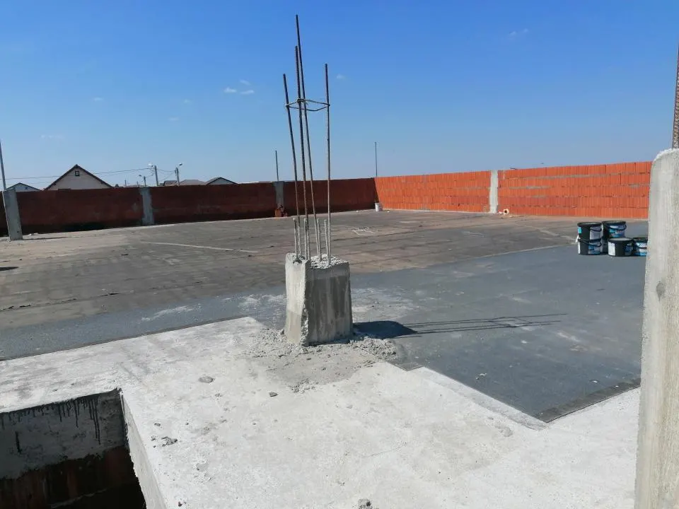 Cladire  4 Apartamente si Spatiu Comercial Sacalaz - foto 10