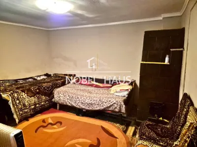 Casa si teren, central Barlad, str Al Sahia - foto 12