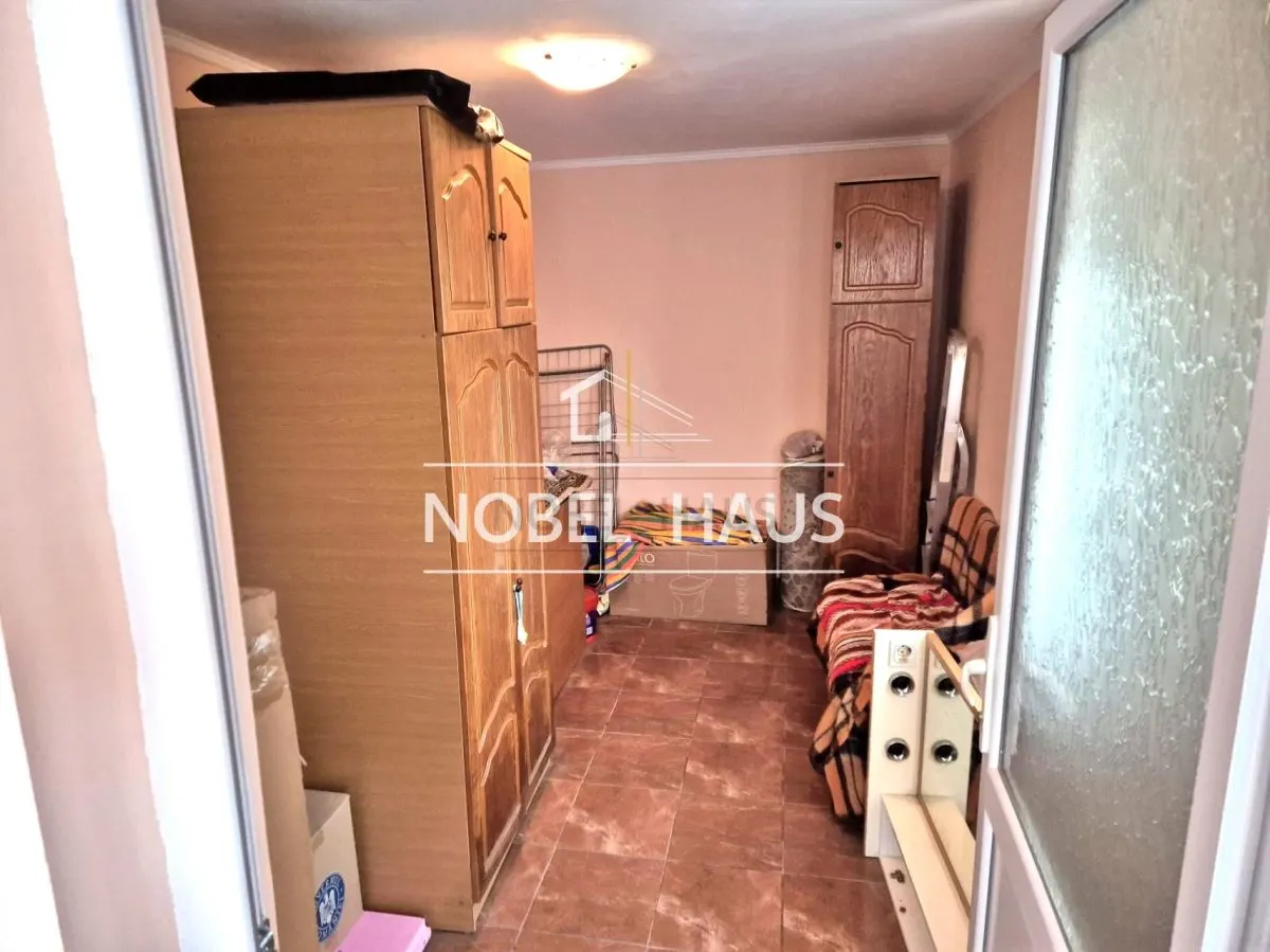 Casa si teren, central Barlad, str Al Sahia - foto 10