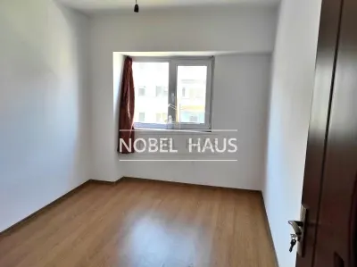 Apartament 3 camere, decomandat, etajul 3, Zona Gura Leului - foto 7