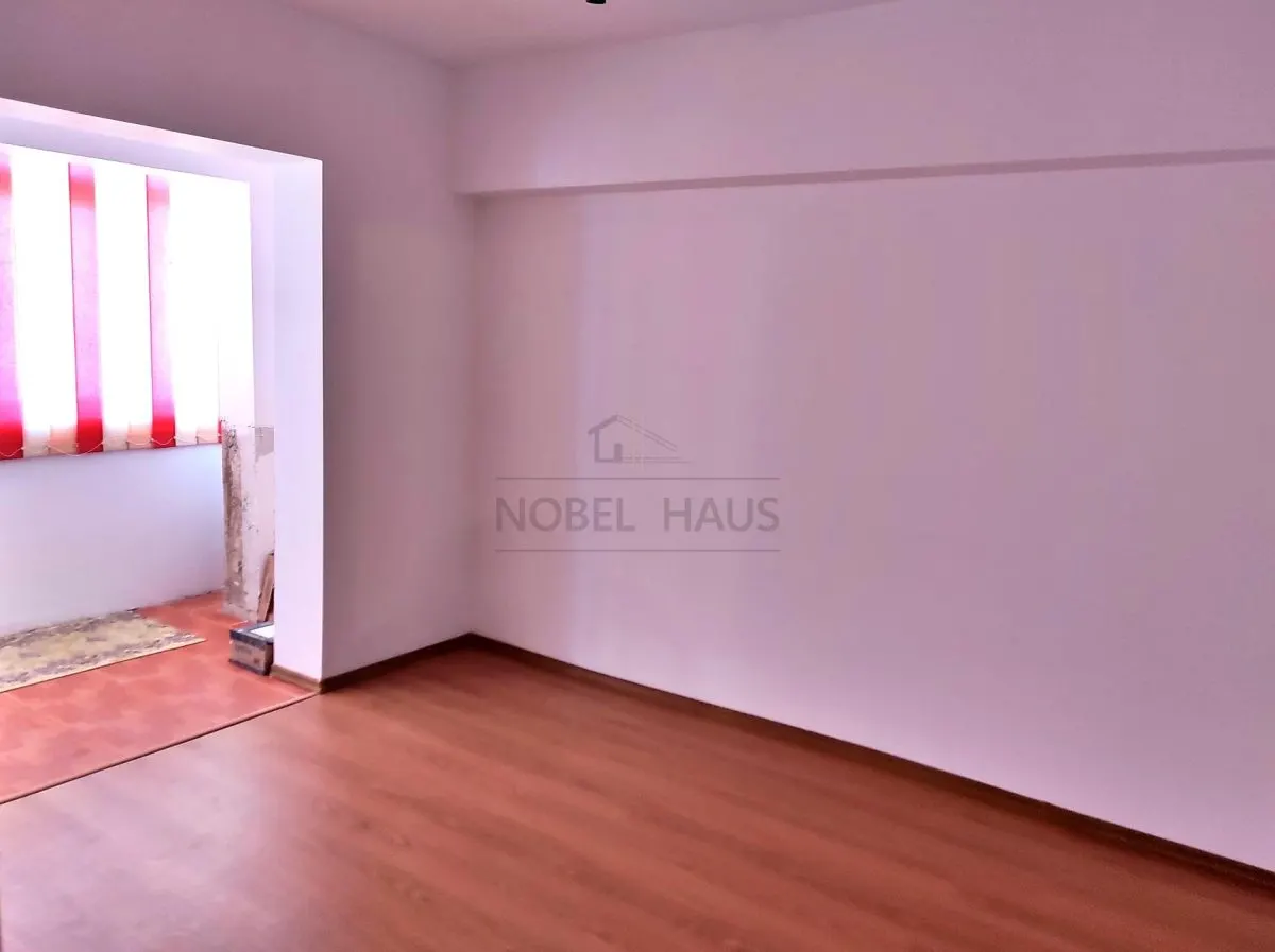 Apartament 3 camere, decomandat, etajul 3, Zona Gura Leului - foto 8