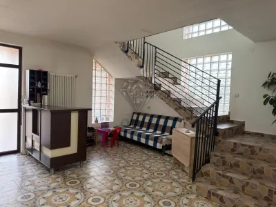 CASA  STREJNICU  5 CAMERE - Strejnicu