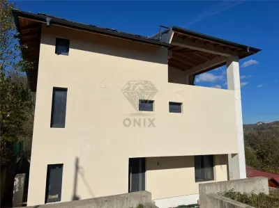 Pensiune noua de vanzare in Slanic Prahova â€“ 400 mp utili, zona centrala, ideala pentru investitie - Slanic