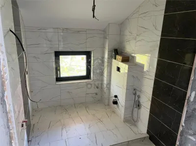 Pensiune noua de vanzare in Slanic Prahova – 400 mp utili, zona centrala, ideala pentru investitie - foto 13
