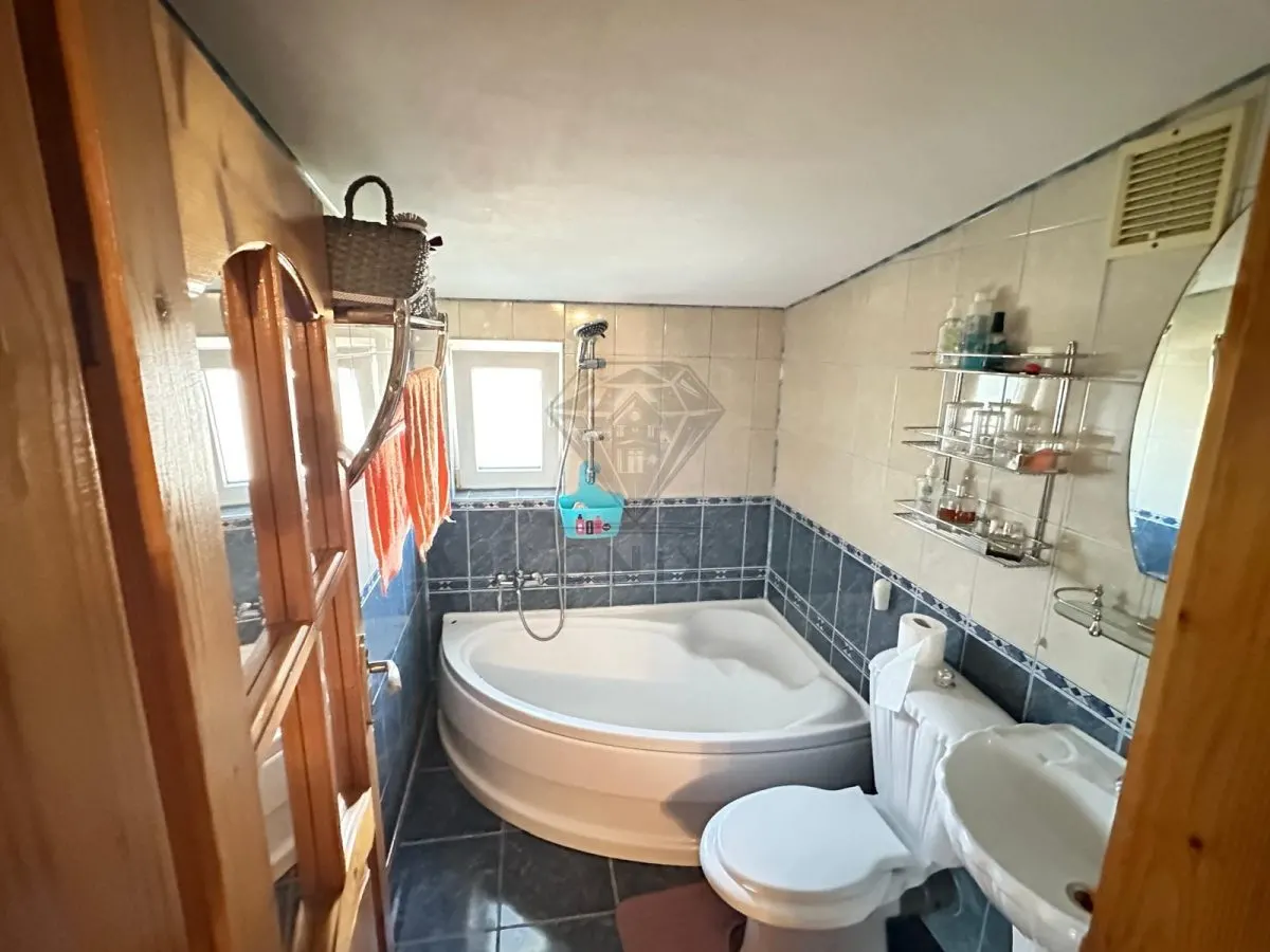 Apartament tip penthouse zona Jetoil Ploiesti - foto 8