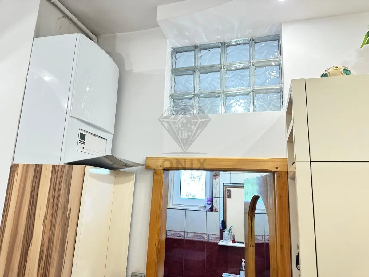 Apartament tip penthouse zona Jetoil Ploiesti - foto 9