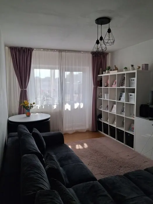 Apartament  3 camere decomandat, Scriitorilor ,2 balcoane,160000 Euro - foto 1
