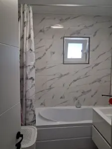 Apartament  3 camere decomandat, Scriitorilor ,2 balcoane,160000 Euro - foto 5