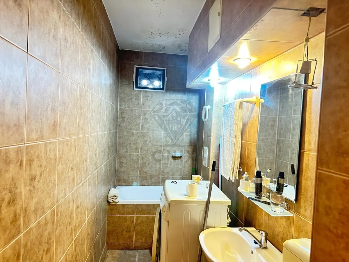APARTAMENT IN CENTRUL CIVIC PLOIESTI - foto 9