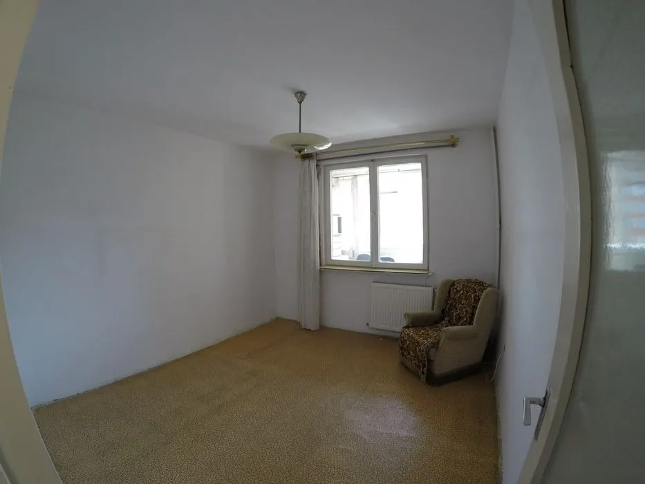 Apartament 3 camere Grivitei, etaj 5, vedere sud,liber,126900 Euro - foto 3